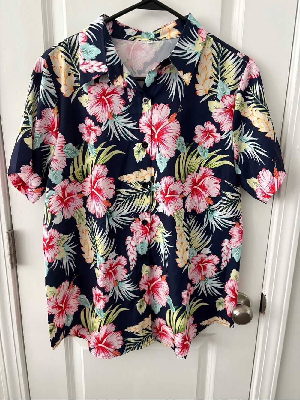 Women’s Navy Tropical Floral Short-Sleeve Shirt